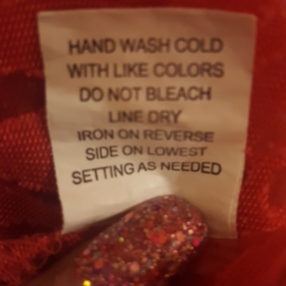 🎁Notations Red Sheer Buttom-Down Top - Picture 6 of 7